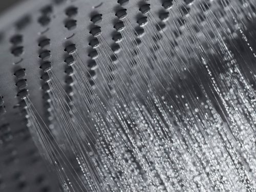 rainfinity_overhead-shower_nozzles_close-up_4x3