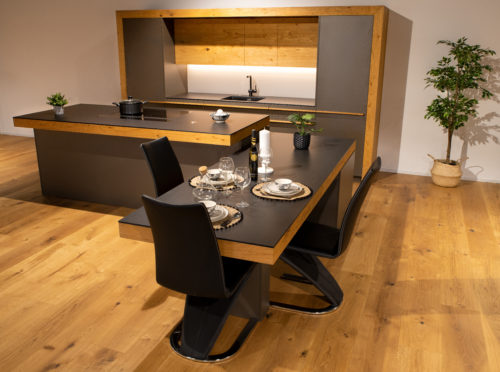 Höhenverstellbare Küche Tisch unten