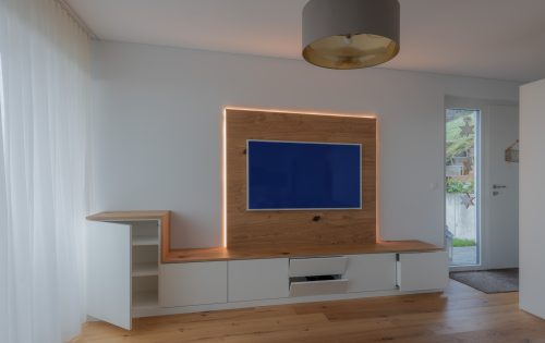 Möbel mit integriertem TV